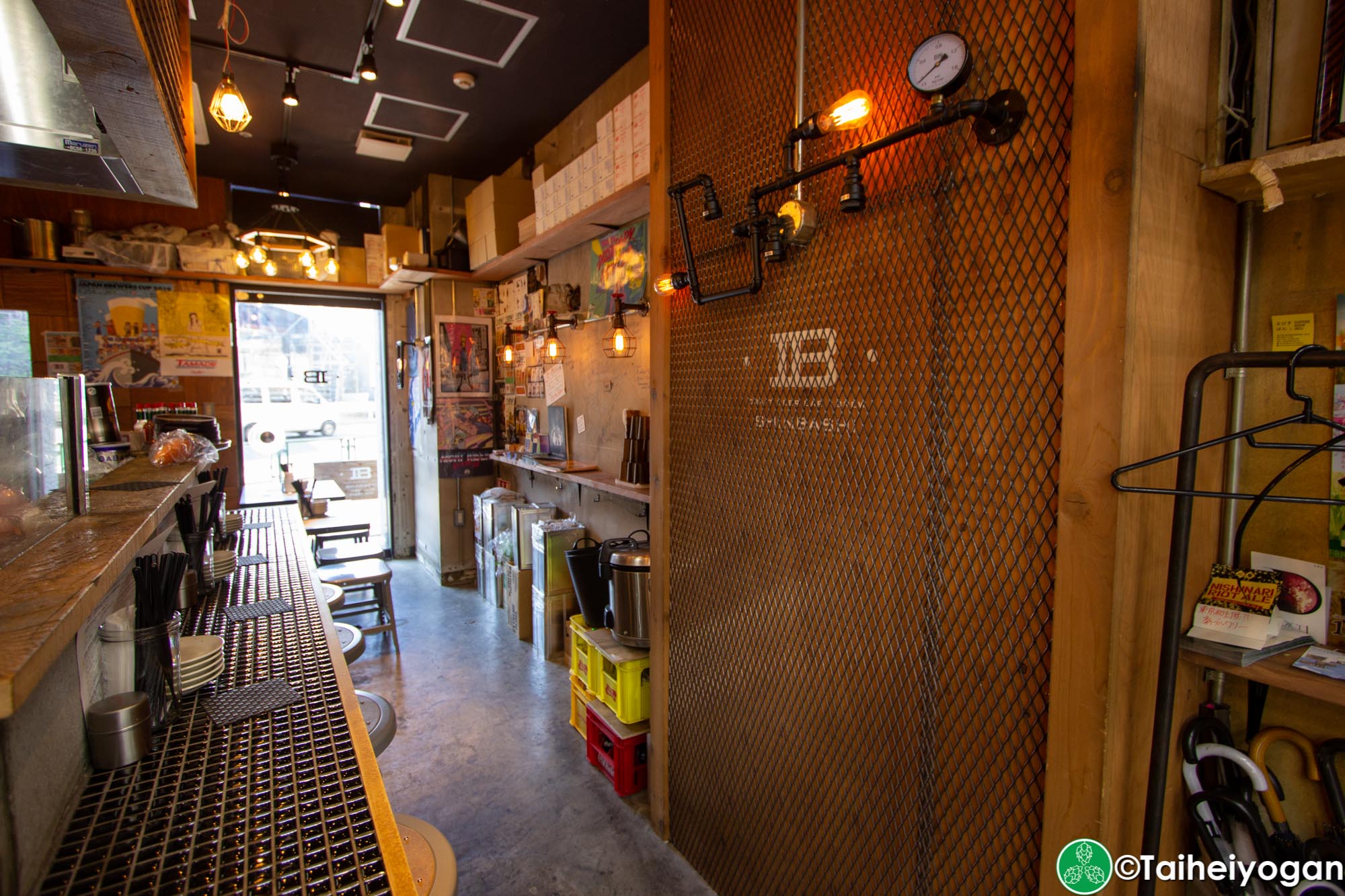 Ibrew Shinbashi - Interior