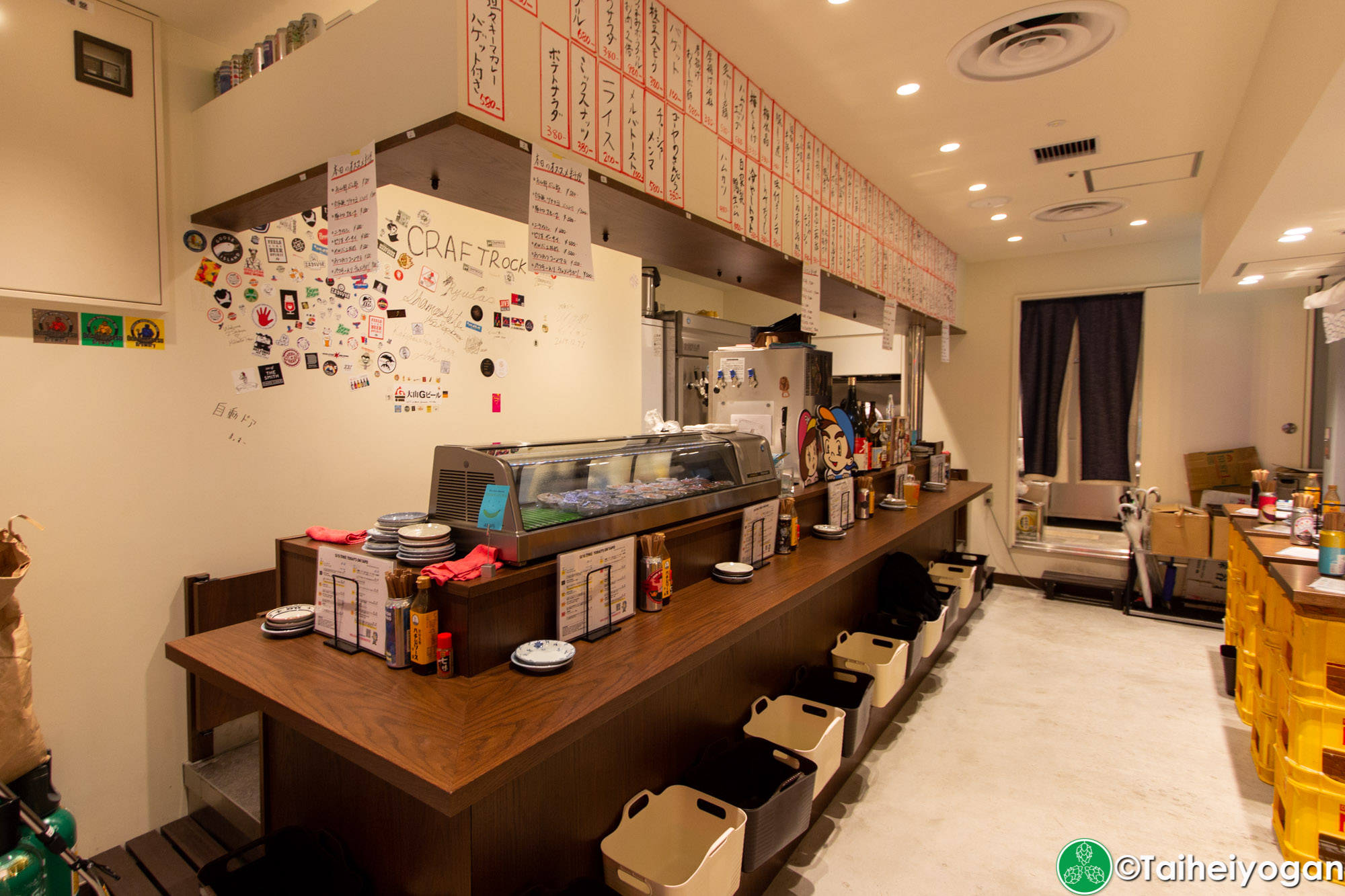 立ち飲みビールボーイ・Standing Bar Beer Boy (渋谷パルコ店・Shibuya Parco) - Interior - Counter Area